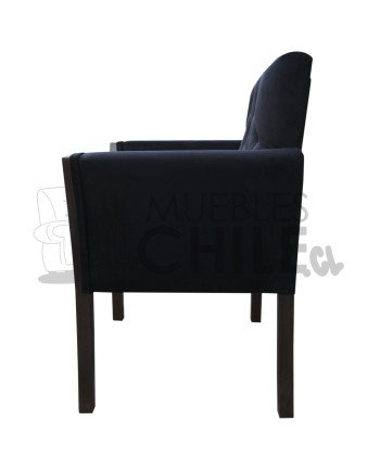 Poltrona Capitone con brazos de madera – Estilo y confort